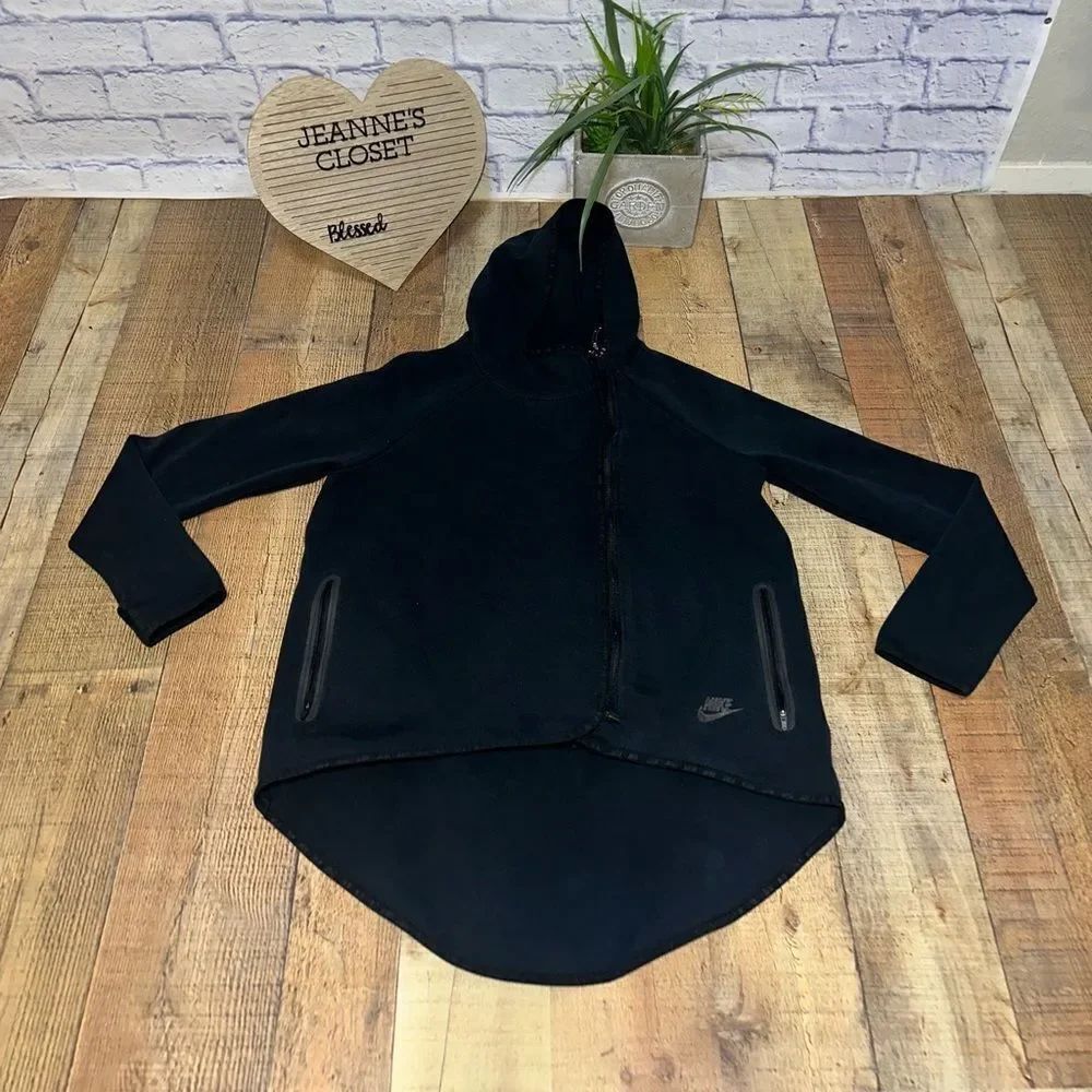Nike Tech Fleece Black Cape Jacket Women’s Size M